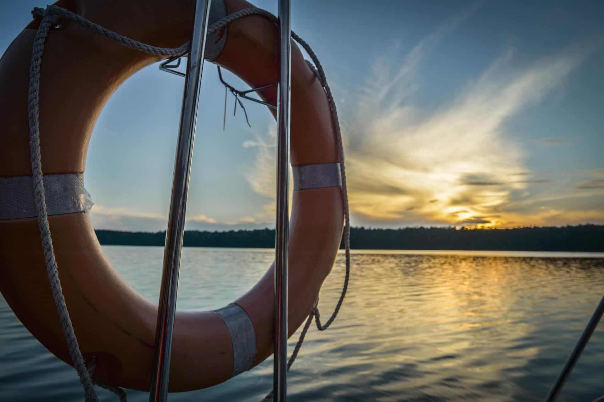 lifebuoy noclegi na mazurach, pokoje nad jeziorem
